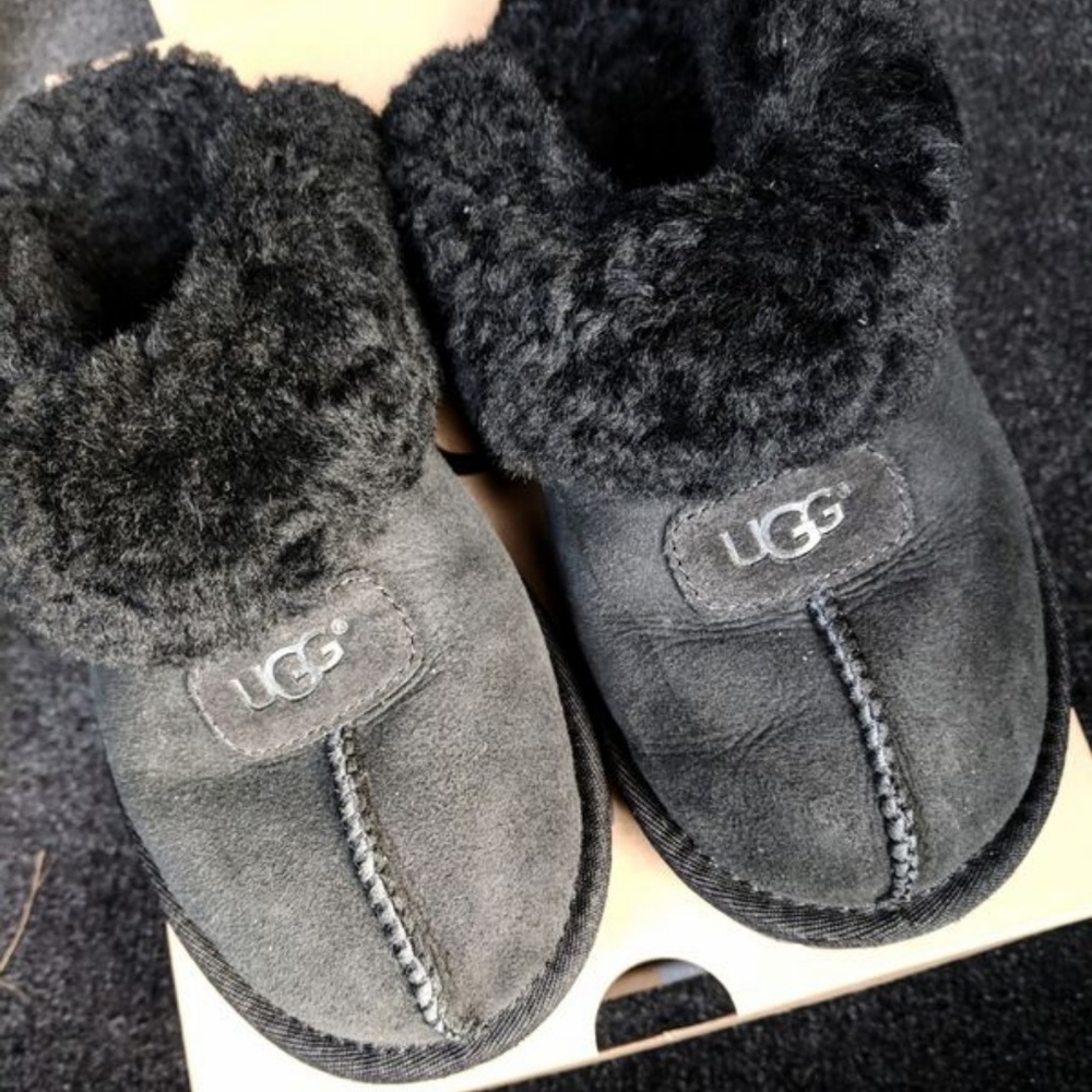 Ugg corquette slipper